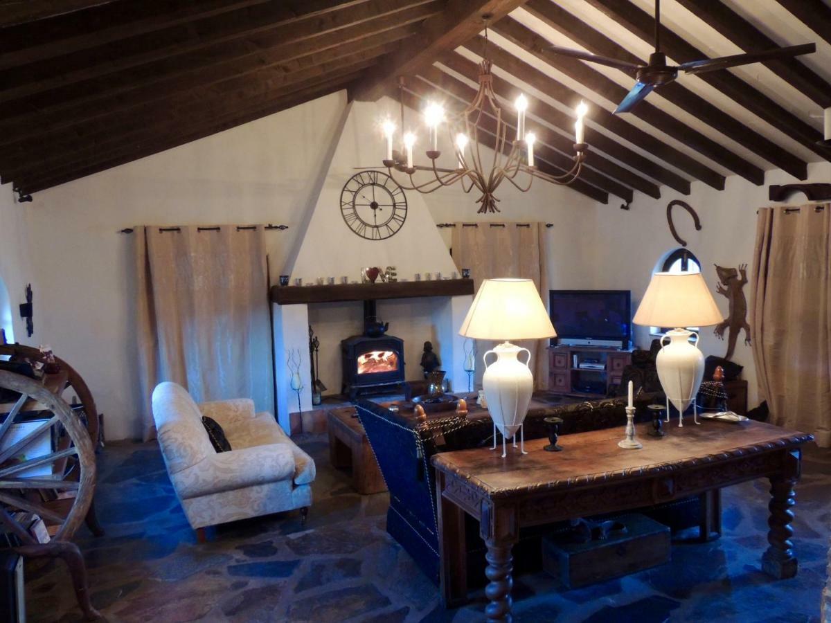 Cortijo Cuscurro Villa Riogordo Ngoại thất bức ảnh